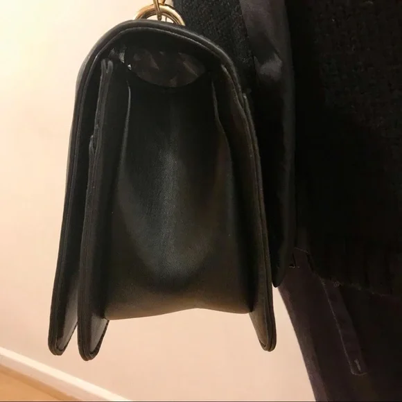 Badgley Mishka black & white tweed, vegan leather and yellow metal crossbody bag - Picture 4 of 14